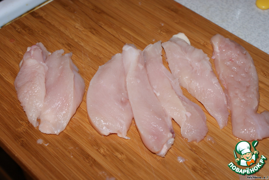 Как сделать грудку не сухой. Как сделать грудку не сухой. Сыровяленая куриная грудка. Сыровяленая куриная грудка. Куриное филе розовое.