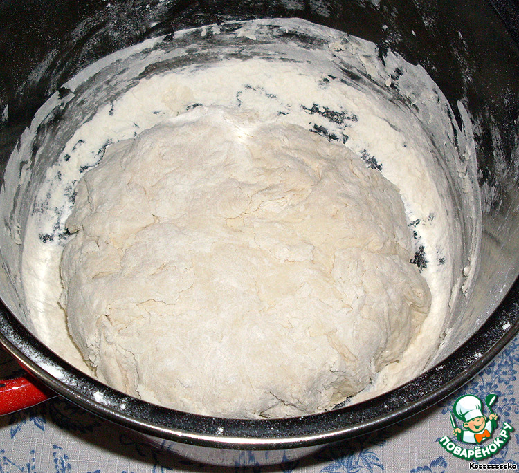 Мука под подпыл. Мокрое тесто. Сильная мука для куличей. Картофельники как заводить тесто. Блюдо в виде мокрого теста.