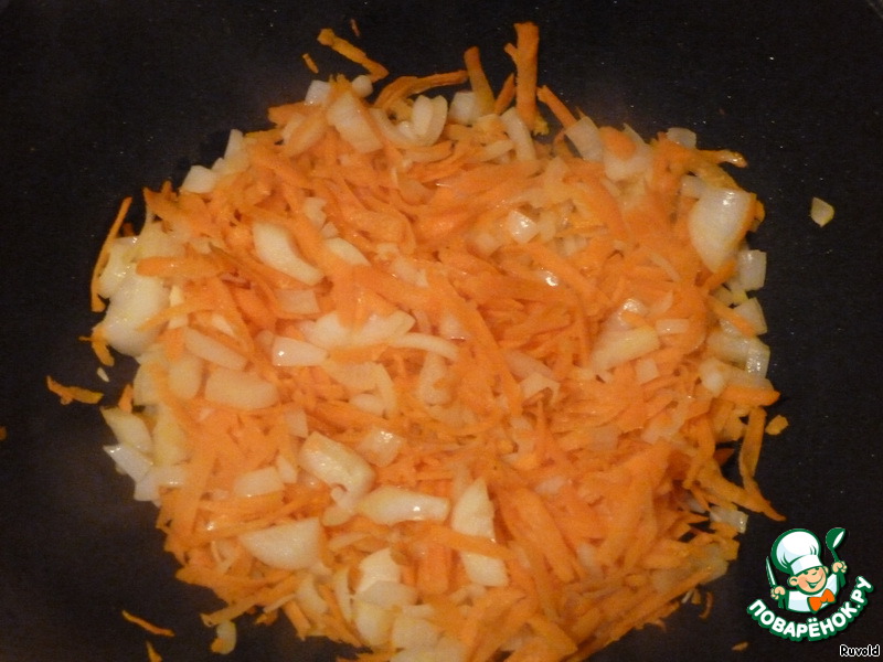 Рис с морковью в мультиварке. Морковь тертая на пару.