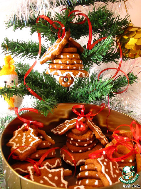 Новогодние рецепты: имбирное печенье и пирожки-калитки