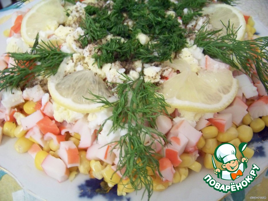 салат морской на новый год. салат прибой с селедкой. салат морской прибой. салат морской прибой в бокале. холодные закуски из морепродуктов.